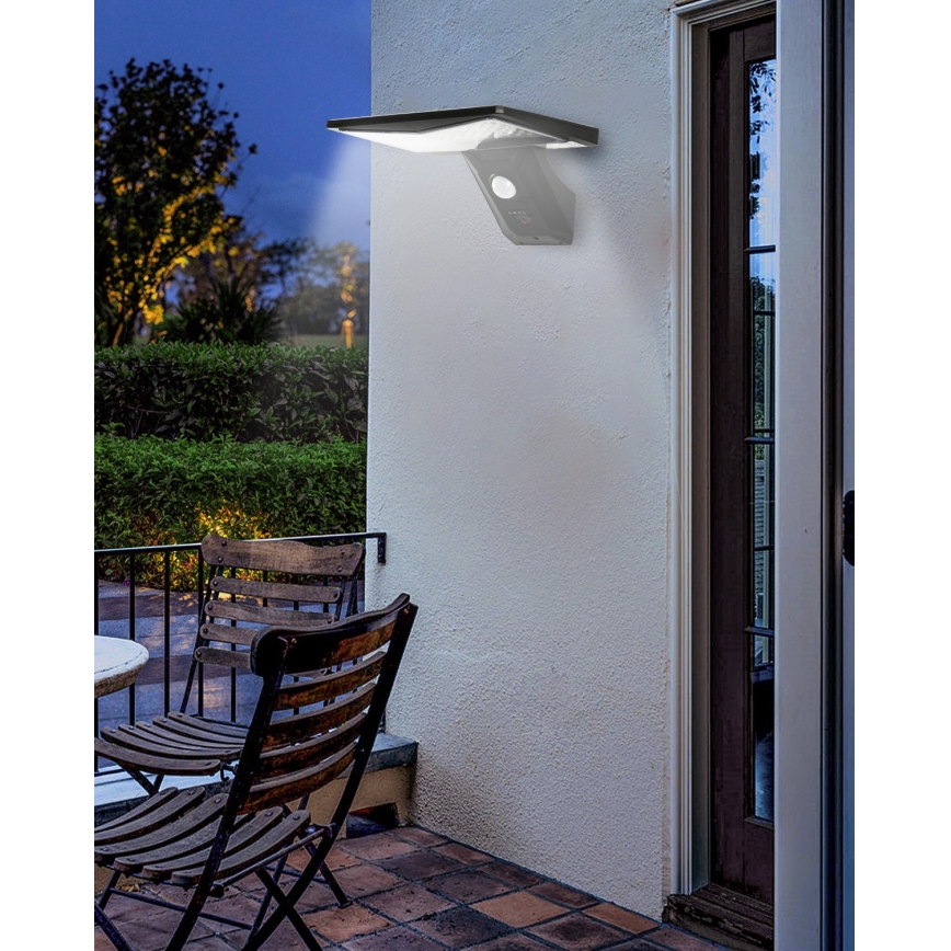 LED Соларен аплик със сензор LED/2,6W/5,5V IP65 1800 mAh черен