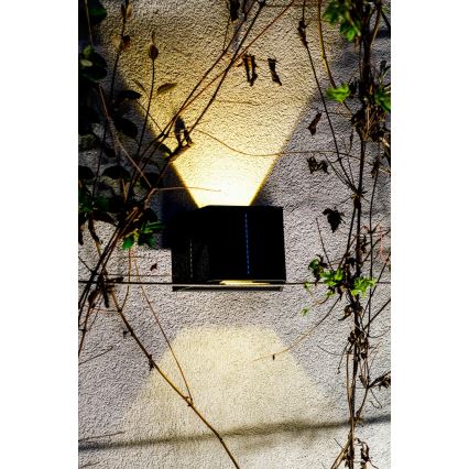 LED Соларен аплик със сензор LED/2W/5V IP54 1300 mAh