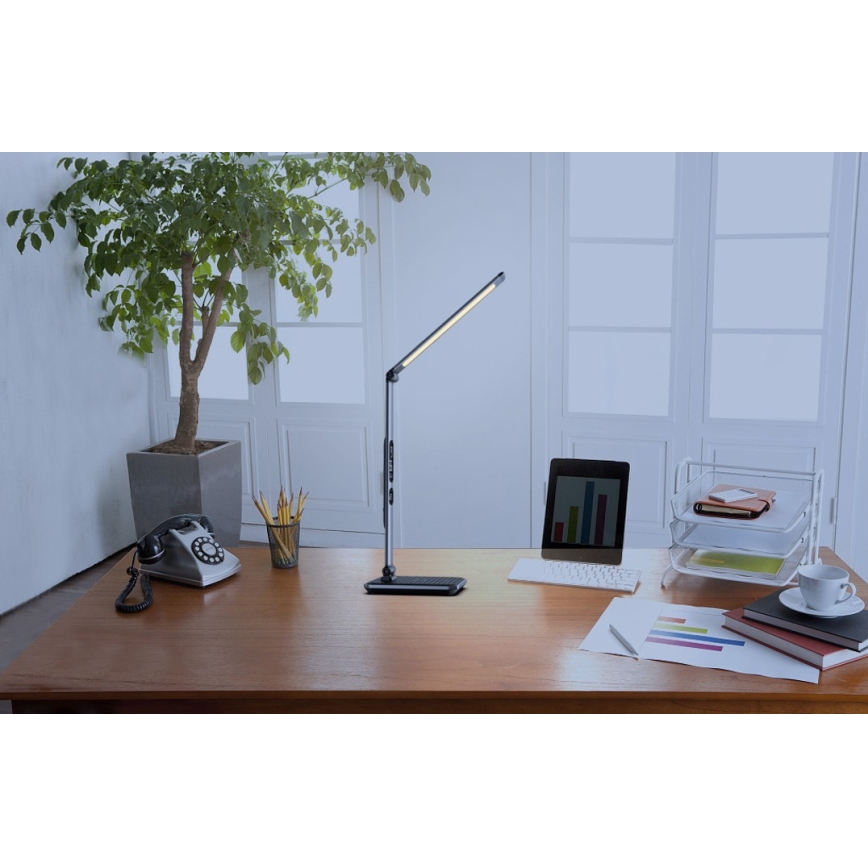 LED Димируема настолна лампа LED/8,5W/230V с безжично зареждане