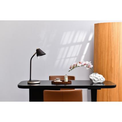 LED Димируема настолна лампа с безжично зареждане FINCH LED/9W/12/230V сив/лъскав хром