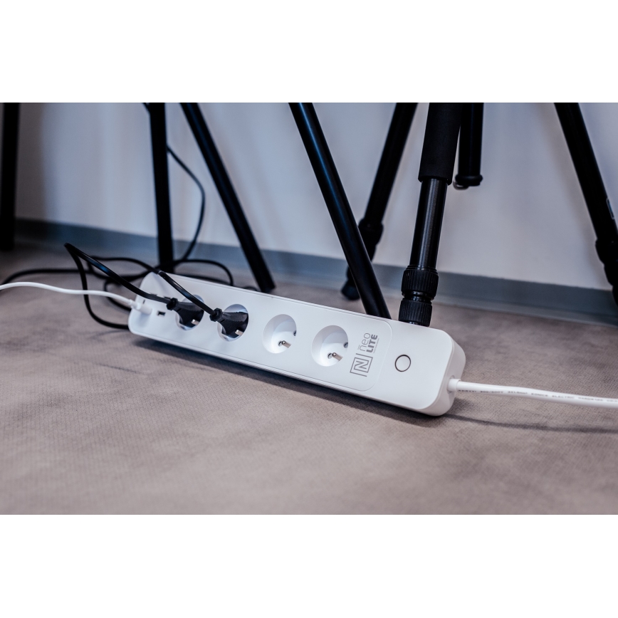 Immax NEO 07707L - Разклонител NEO LITE Smart 4AC + 4USB Wi-Fi Tuya 1,5 м