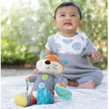 Infantino - Плюшена играчка с гризалки 30 см мъжка лисица