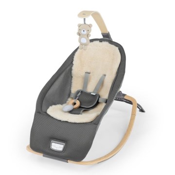 Ingenuity - Детско вибриращо шезлонгче с мелодия EVERY SEASON WESLEY 3xC сиво