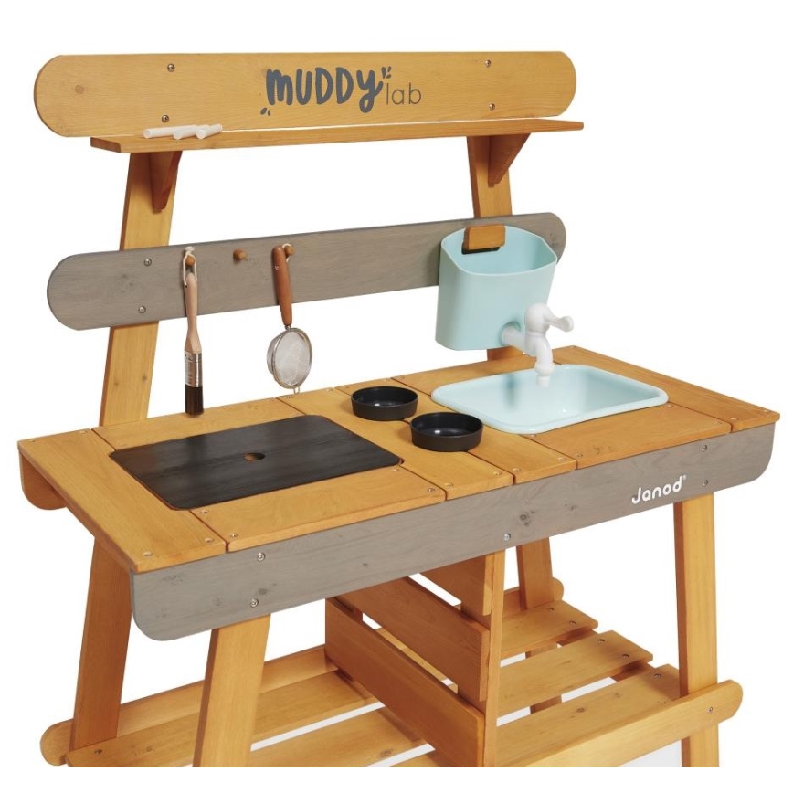 Janod - Дървена външна детска кухничка MUDDY LAB