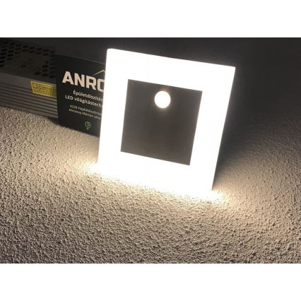 LED осветително тяло за стълбище със сензор LED/0,8W/12V 3000K