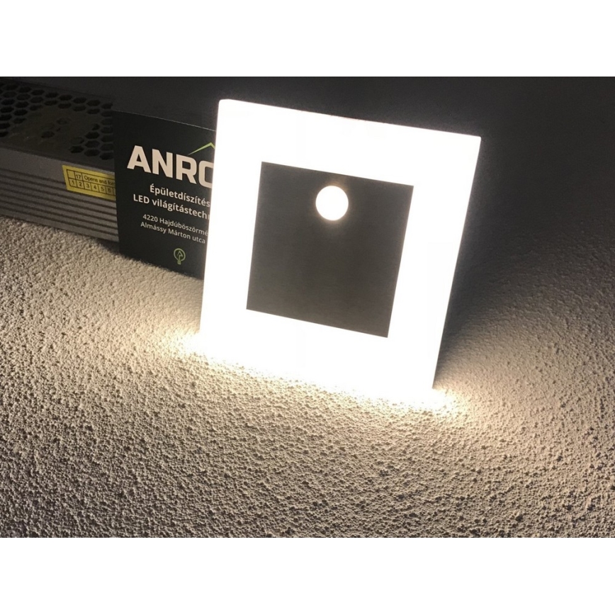 LED осветително тяло за стълбище със сензор LED/0,8W/12V 3000K