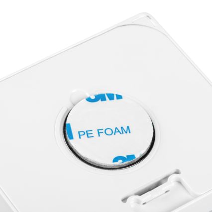 LED вградено осветително тяло със сензор за движение и сумрак IRS LED/0,3W/3xAAA IP54 бяло