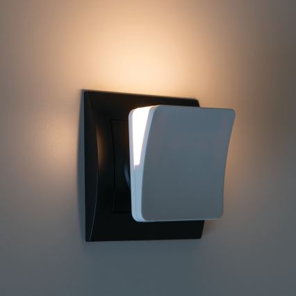 Kanlux 37393 - LED Лампа за ориентация със сензор за здрач за контакт HOFI LED/0,28W/230V бял