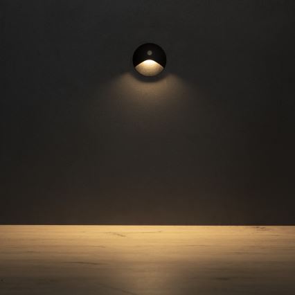 LED стълбищно осветително тяло със сензор за движение и сумрак EXIN LED/2,5W/230V 3000K IP65 черно кръгло