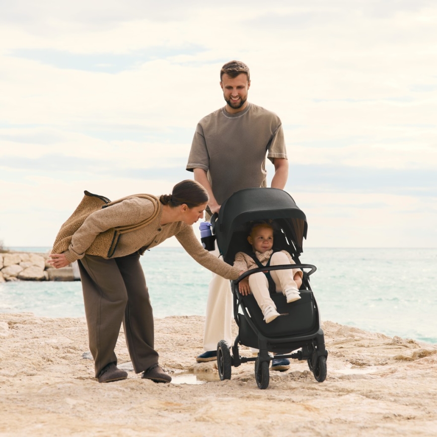 KINDERKRAFT - Спортна количка MITZY Air черна