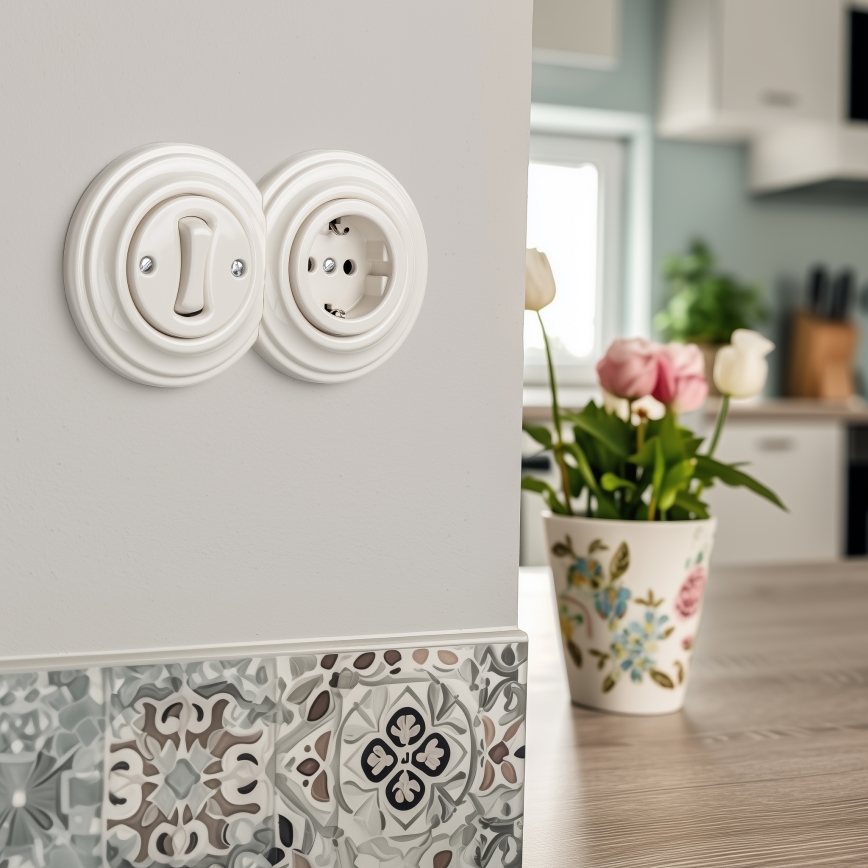 Kliklap - ретро еднополюсен ключ № 1 и SCHUKO розетка 230V с бежова рамка
