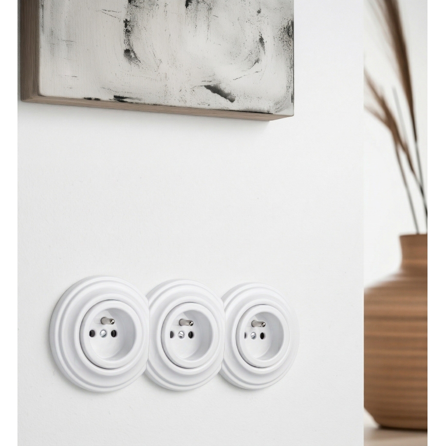 Kliklap - Троен ретро контакт за дома с рамка 230V, снежнобял