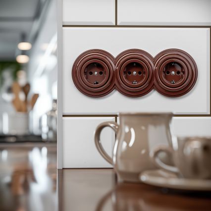Kliklap - Тройна ретро битова розетка с рамка SCHUKO 230V, кафява
