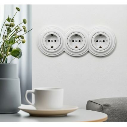 Kliklap - Тройна ретро битова розетка SCHUKO с рамка, 230V, снежнобяла