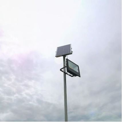 LED Димируем соларен прожектор LED/12W/3,2V 6000K IP65 5000 mAh + дистанционно управление