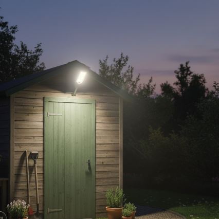 Димируема LED соларна улична лампа със сензор VENICE LED/50W/3,2V 4000 mAh IP65 черна + дистанционно управление