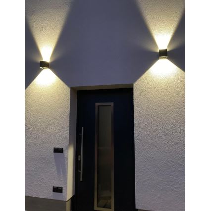 LED Екстериорен аплик 2xLED/3W/230V IP54 черен