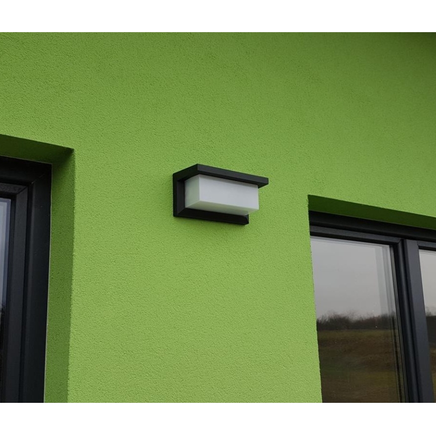 LED Екстериорен аплик със сензор LED/12W/230V IP54 черен