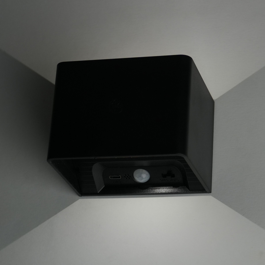 LED Димируем стена докосване лампа със сензор MIRI LED/2,5W/3,7V 3000/4000/6400K 4000 mAh черен