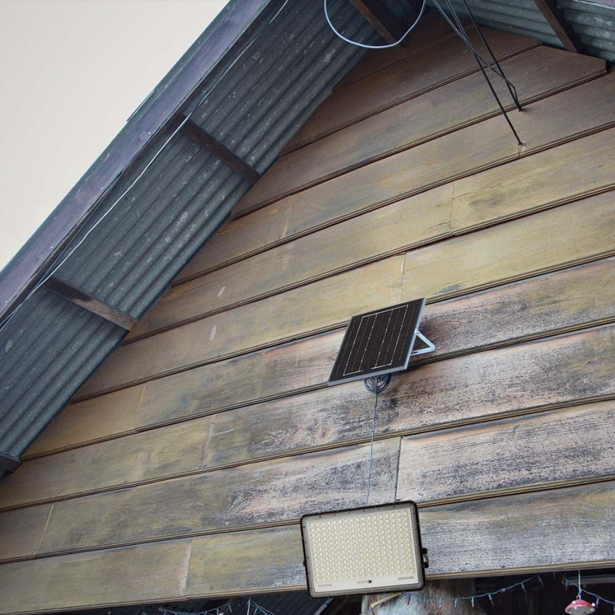 LED Екстериорен соларен прожектор LED/30W/3,2V 6400K черен IP65 20000 mAh + дистанционно управление