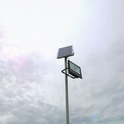 LED Екстериорен соларен прожектор LED/40W/10V IP65 6000K + дистанционно управление