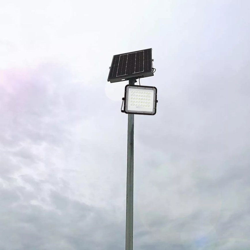 LED Екстериорен димируема соларен прожектор LED/6W/3,2V IP65 6400K 5000 mAh черен + дистанционно управление