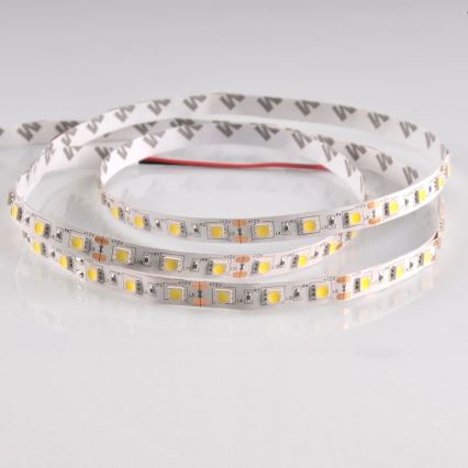 LED Лента 5m LED/10W/12V IP20 бял