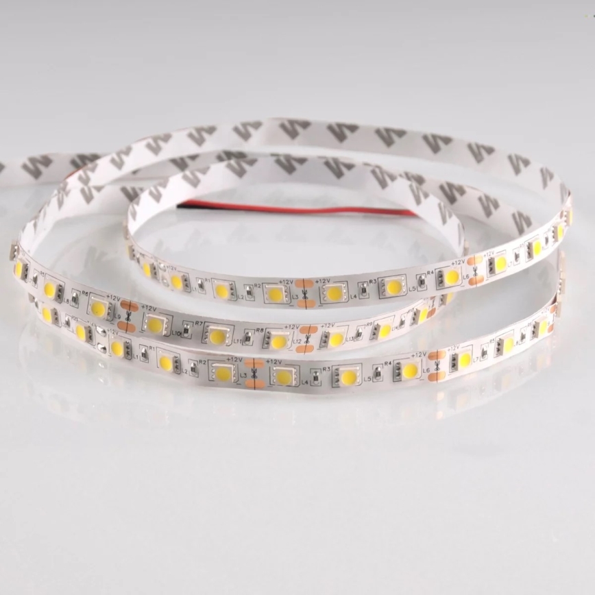 LED Лента 5m LED/10W/12V IP20 бял