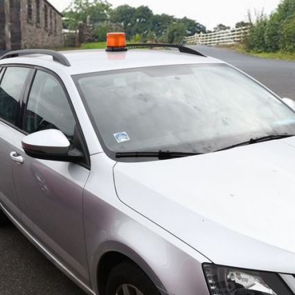 LED предупредителен маяк с магнитна основа LED/20W/12-24V оранжев