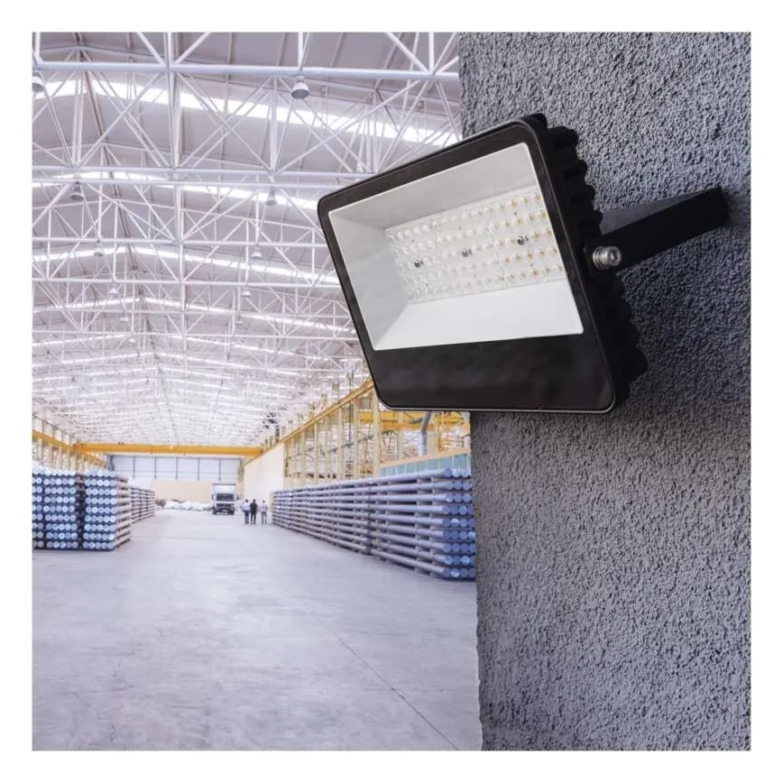 LED прожектор AVENO LED/48W/230V 4000K 7200 lm IP66 черен