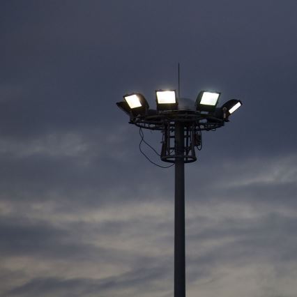 LED Прожектор LED/50W/230V 6400K IP65 черен