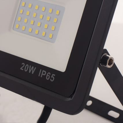LED Прожектор със сензор LED/20W/230V IP65