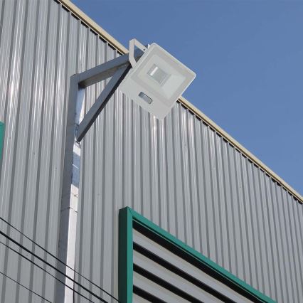 LED Прожектор със сензор LED/50W/230V 4000K IP65 бял