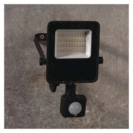 LED прожектор с сензор VISIO LED/20W/230V 4000K IP65