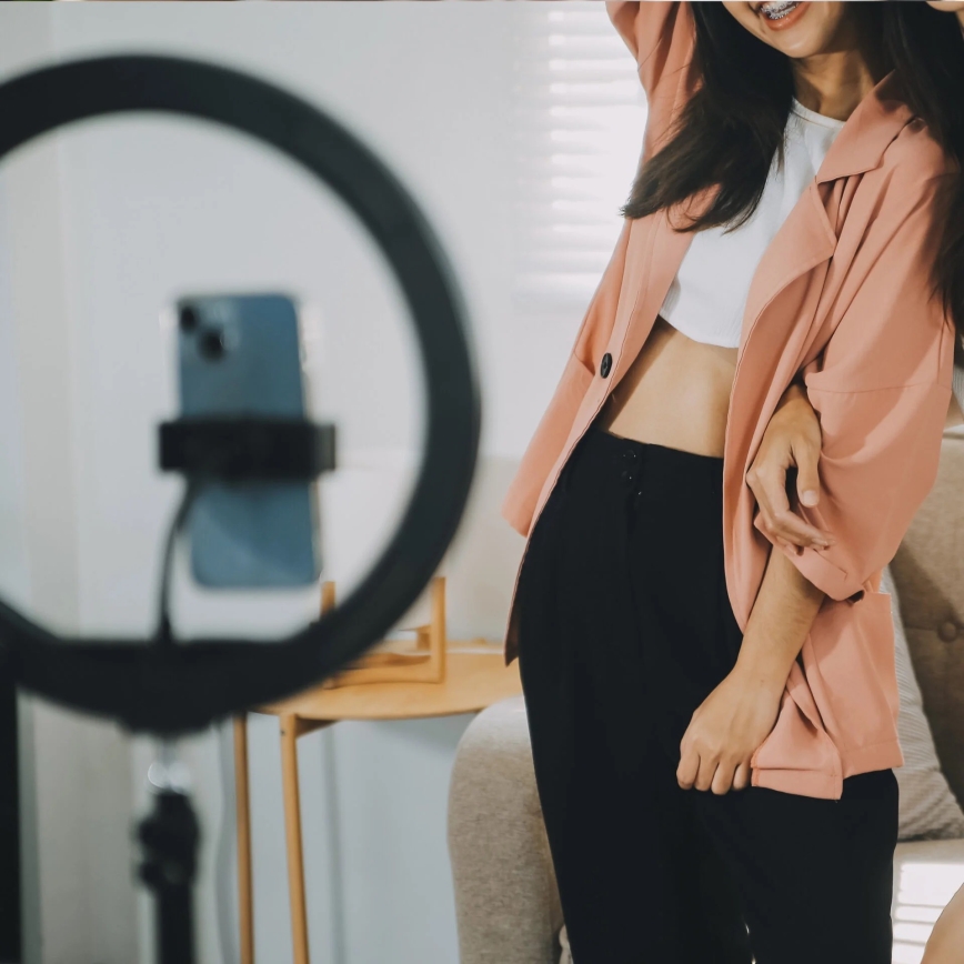 LED регулируема лампа със стойка и държач за влогинг LED/10W/5V 2700-6500K