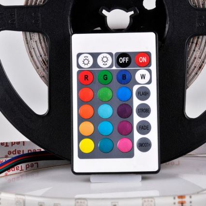 LED RGB Димируема лента 5 м LED/18W/12V IP20 + д.у.