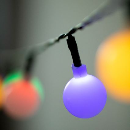 LED RGB Соларен верига PARTY 30xLED/1,2V 400 mAh 3,9 m IP44