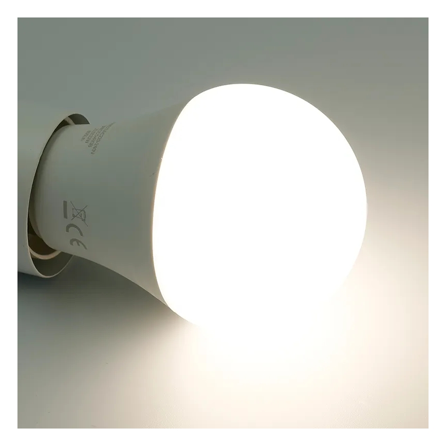 LED RGBW Димируема крушка A60 E27/9W/230V 2700-6500K Wi-Fi Tuya