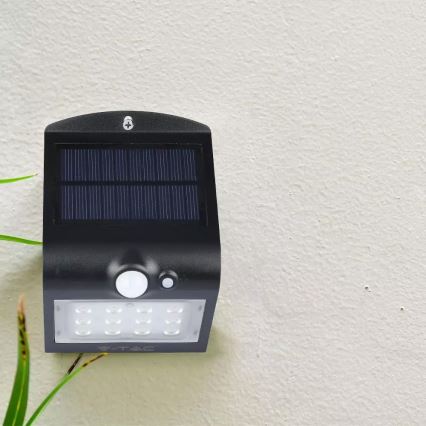 LED Соларен аплик със сензор LED/1.5W/3,7V IP65 1200 mAh