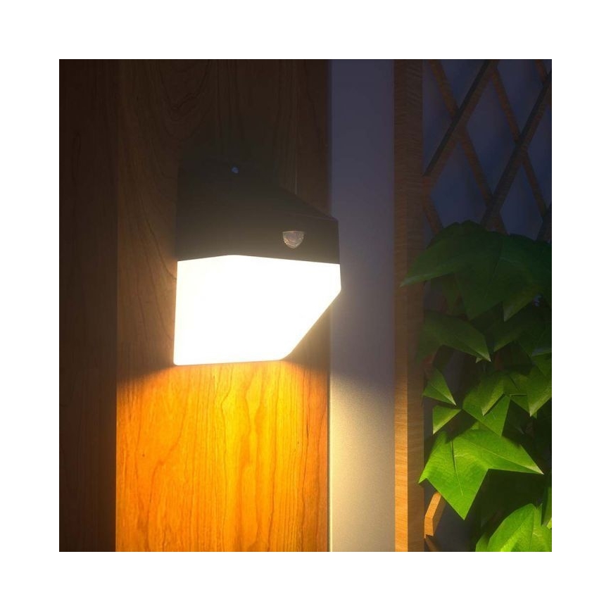 LED Соларен аплик със сензор LED/2W/3,7V 4000K IP65 1200 mAh