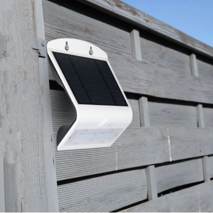 LED Соларен аплик със сензор LED/3W/3,7V 3000/4000K IP65 2000 mAh бял