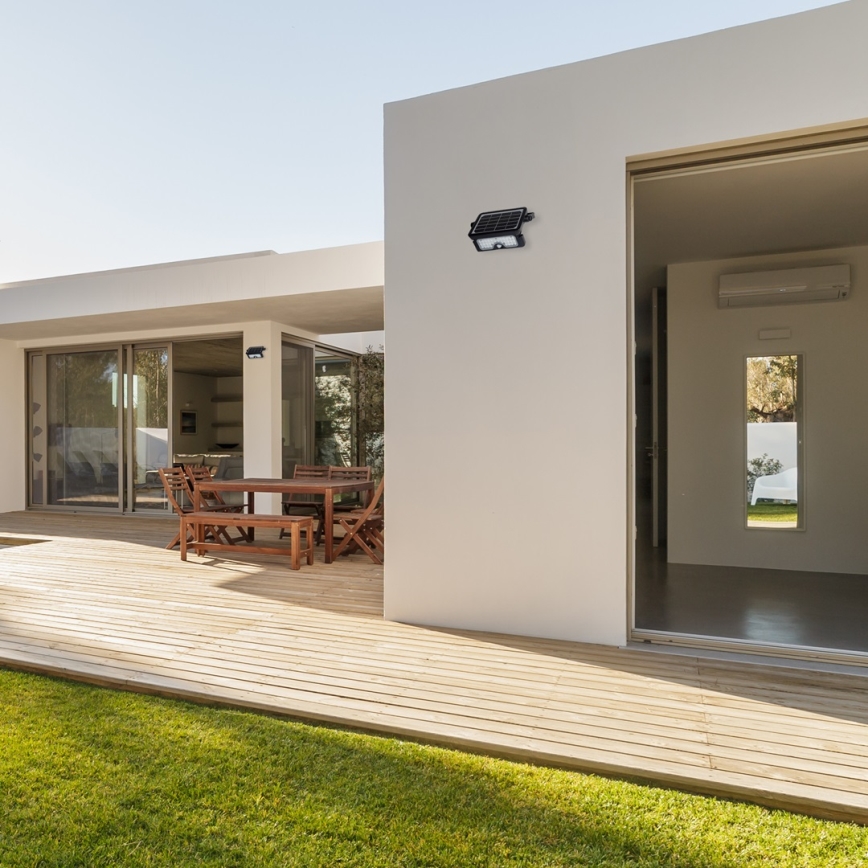 LED соларен прожектор с датчик за движение и здрач EPAD LED/5W/3000 mAh 3,7V 4000K IP65