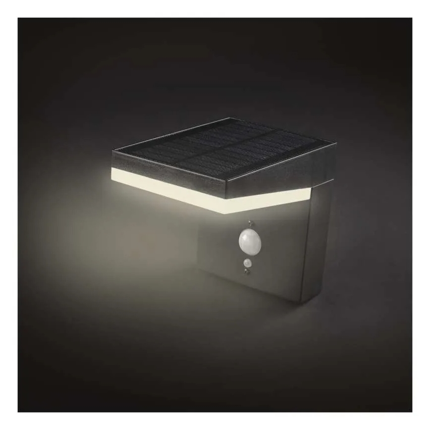 LED соларен стенен осветител с сензор LED/4,4W/3,7V 2200 mAh IP44