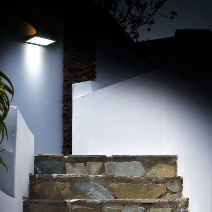 LED соларен осветител с датчик за движение и здрач LED/6,8W/4000 mAh 3,7V IP65