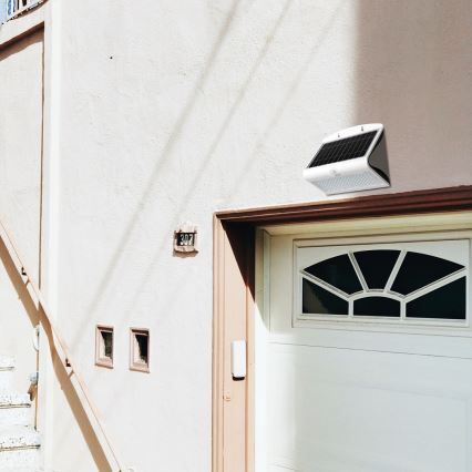 LED соларен осветител с датчик за движение и здрач LED/6,8W/4000 mAh 3,7V IP65