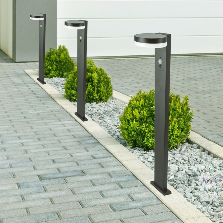 LED Соларна лампа със сензор LED/2W/3,7V IP54 3000K 2200 mAh кръгла черен