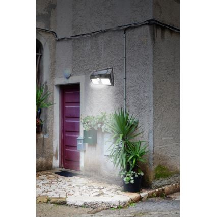 LED соларна стенна лампа със сензор LED/1,2W/3,7V 1200 mAh IP44