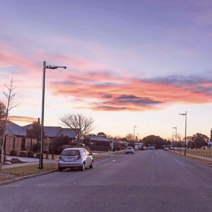 LED соларна улична лампа със сензор LED/40W/9,6V IP65 6000K 12000 mAh + дистанционно управление