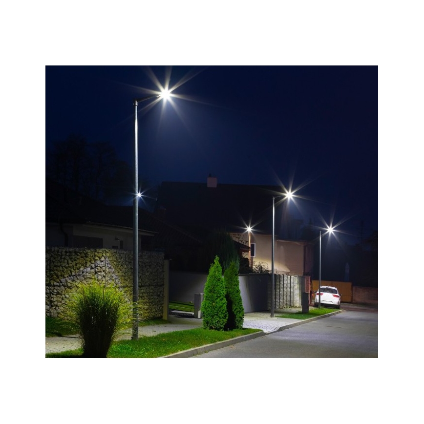 LED соларна улична лампа с вграден сензор STREET LED/15W/7,4V 4000K IP65 5400 mAh
