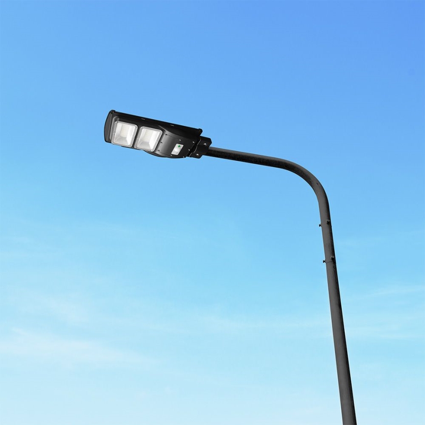 LED регулируема соларна улична лампа с датчик за движение и здрач LED/8W/3,2V 6000K IP65 9000 mAh черна + дистанционно управление